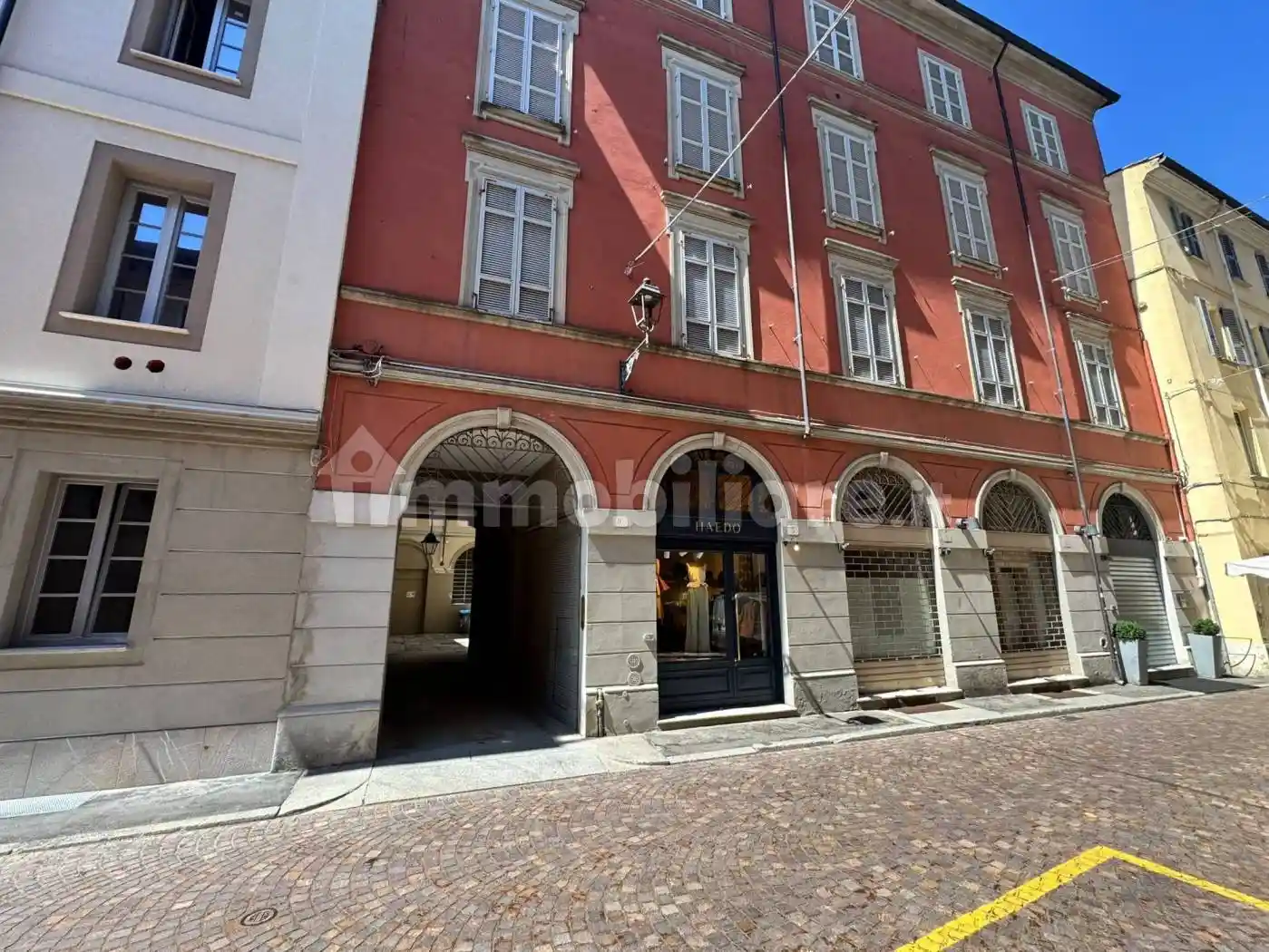 Palazzo - Edificio in vendita a Piacenza