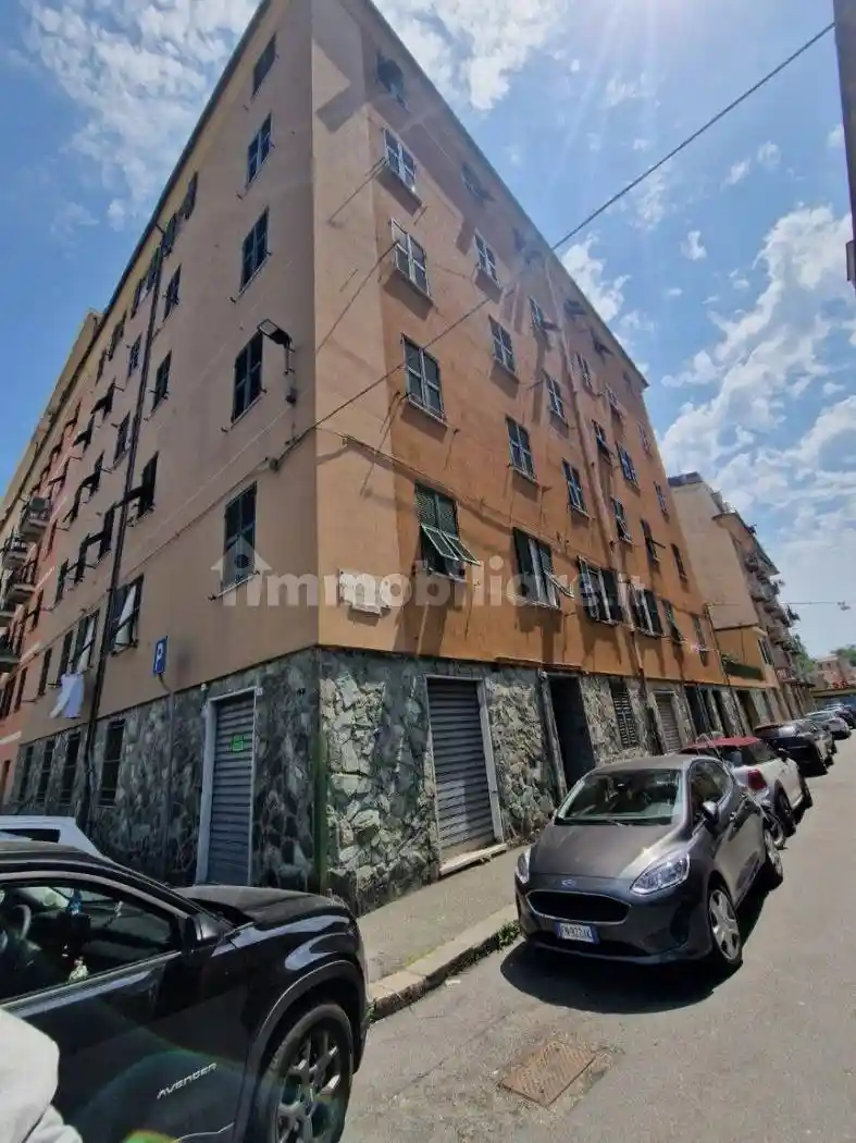 Appartamento in vendita a Genova