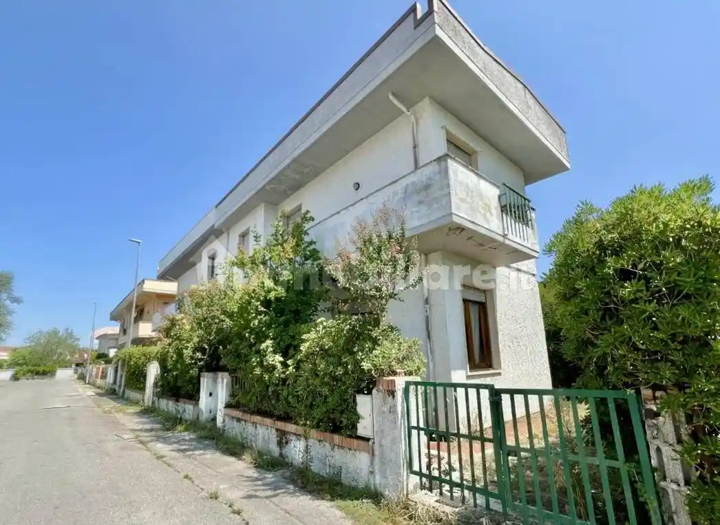 Villa in vendita a Viareggio