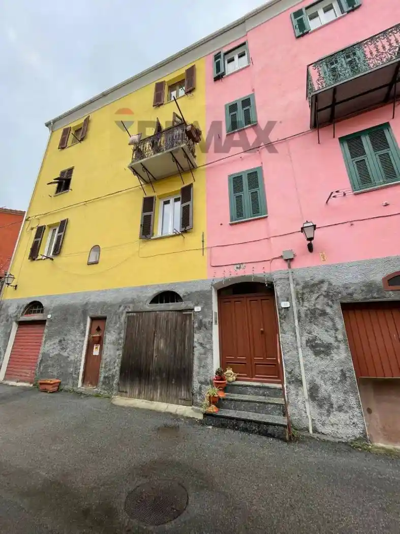 Appartamento in vendita a Altare