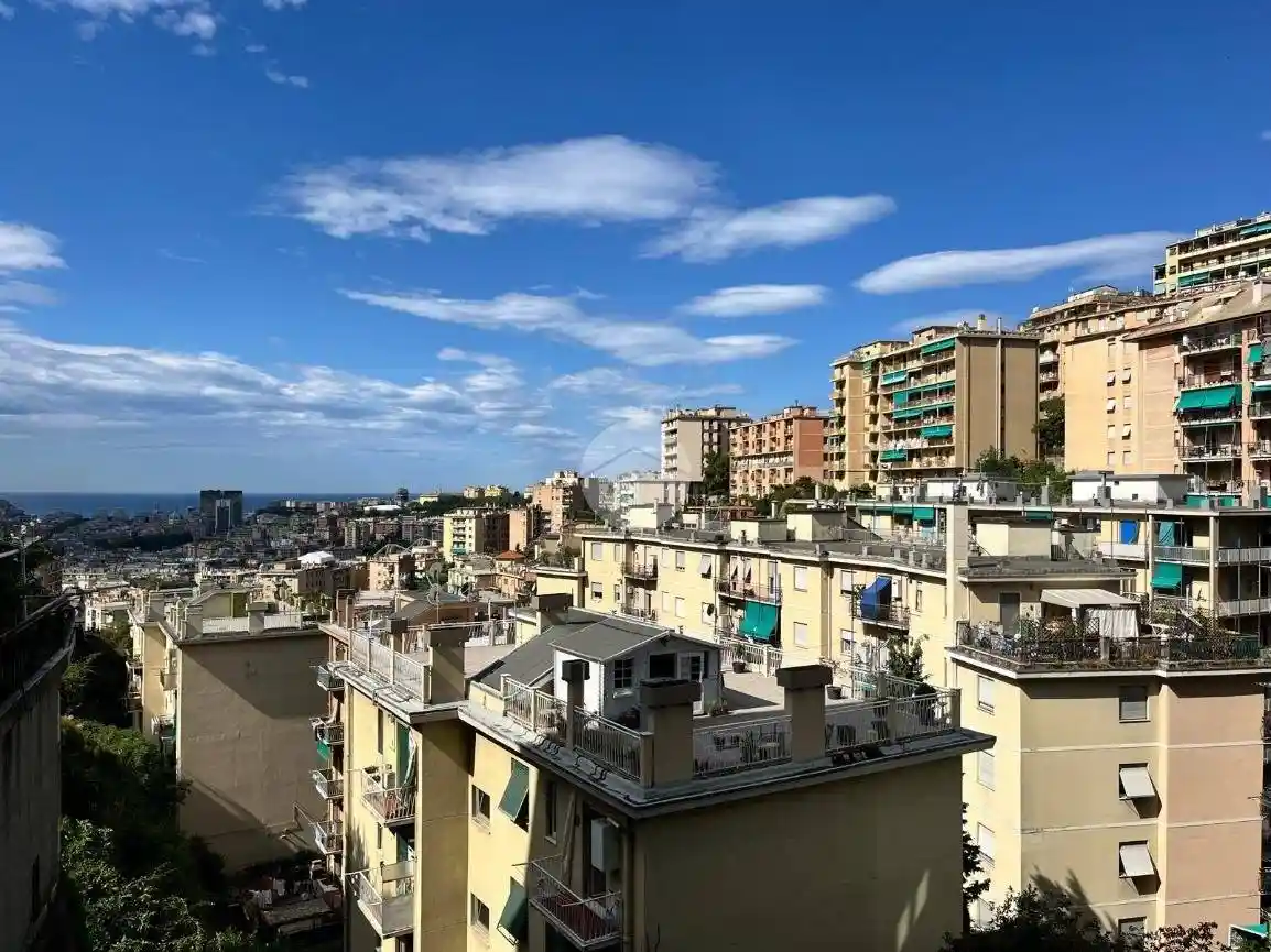 Appartamento in vendita a Genova