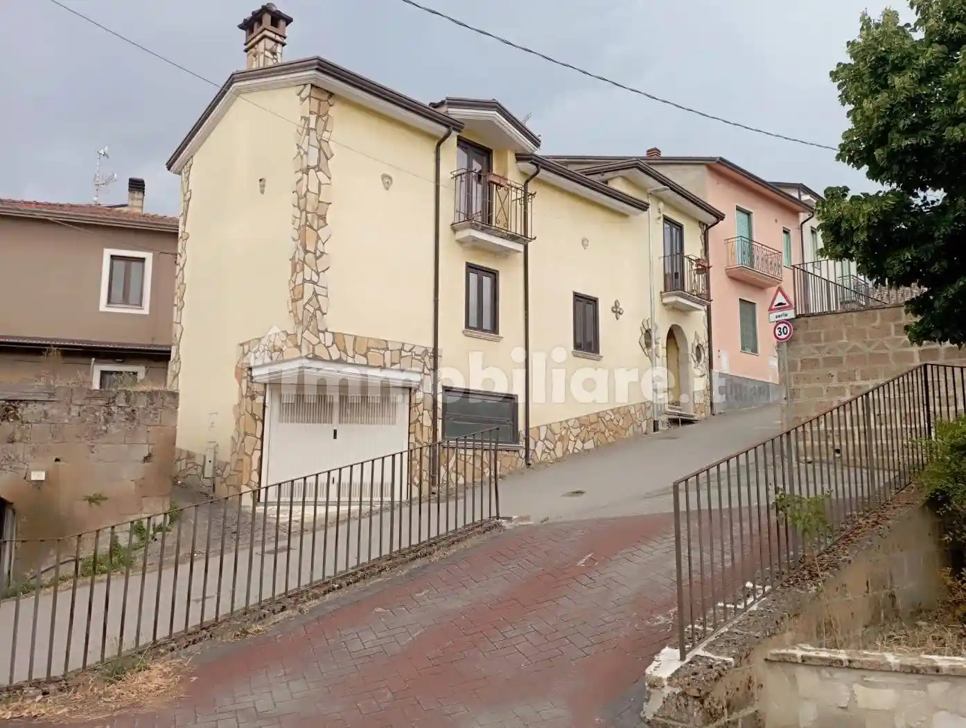 Casa indipendente in vendita a San Leucio del Sannio