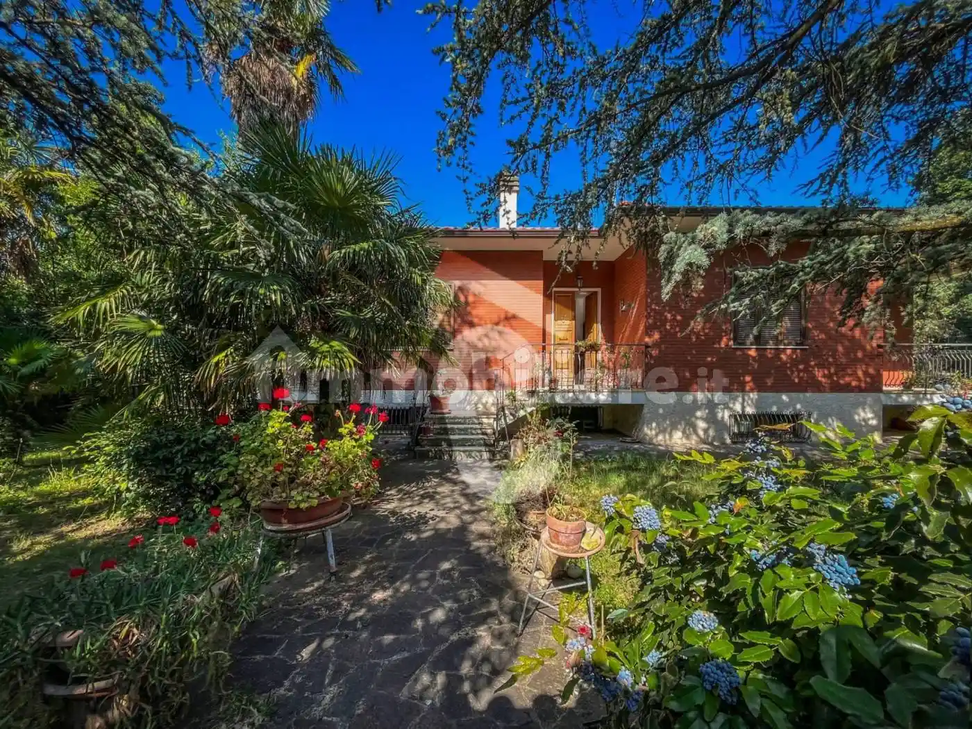 Villa in vendita a Maiolati Spontini