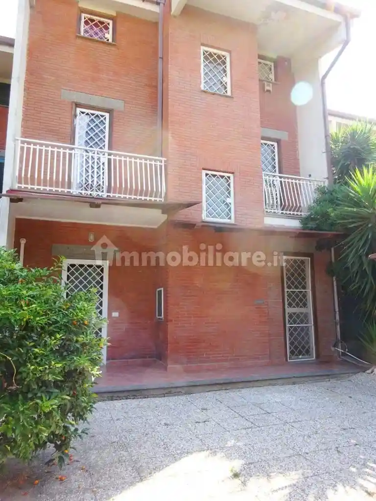 Villetta a schiera in affitto a Fiumicino
