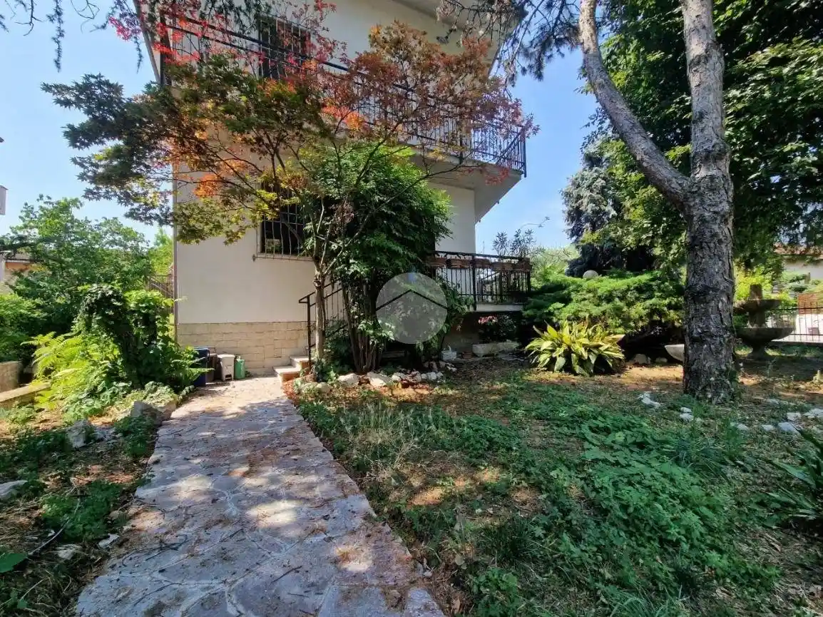 Villa in vendita a Borgo Virgilio