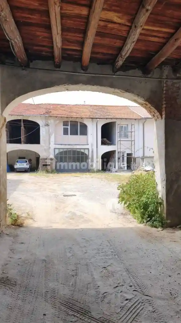 Casa indipendente in vendita a Rovello Porro