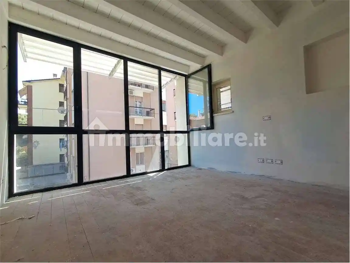 Appartamento in vendita a Piacenza