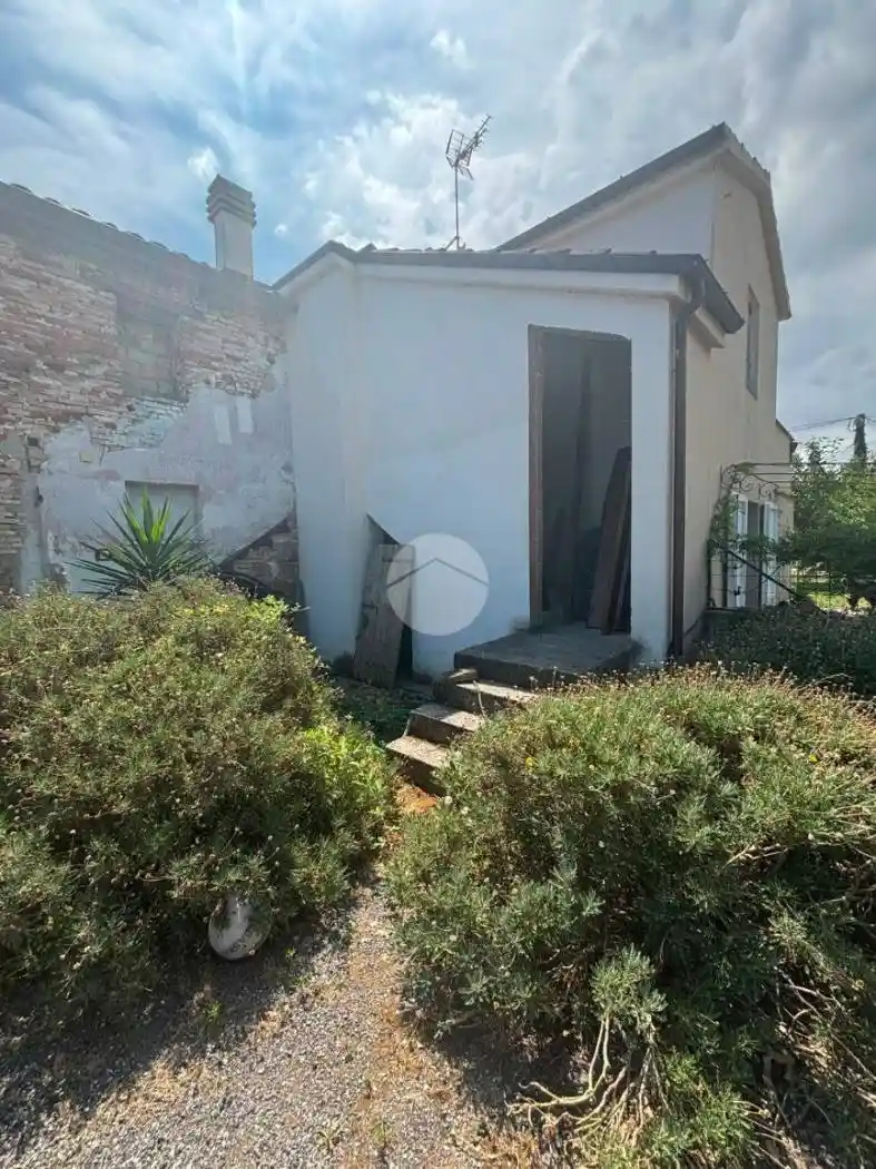 Casa indipendente in vendita a Fano