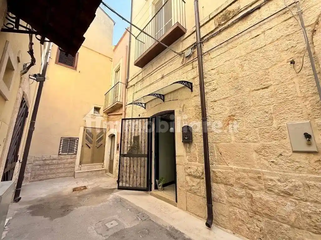 Casa indipendente in vendita a Acquaviva delle Fonti