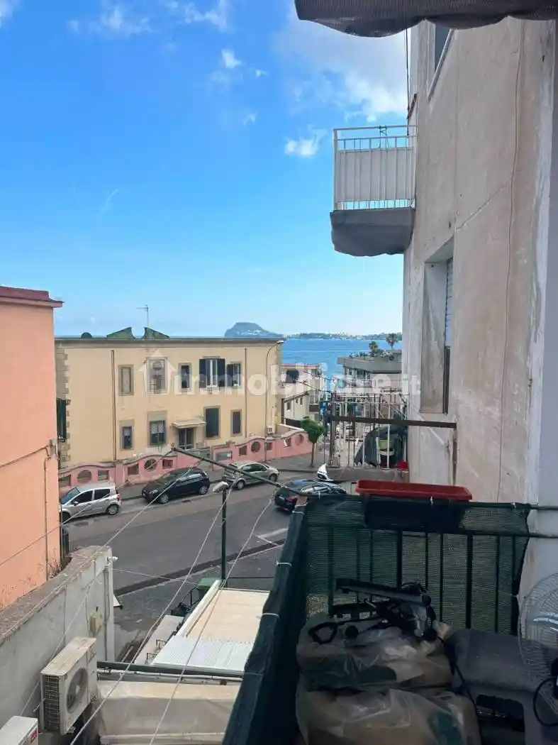 Appartamento in affitto a Pozzuoli