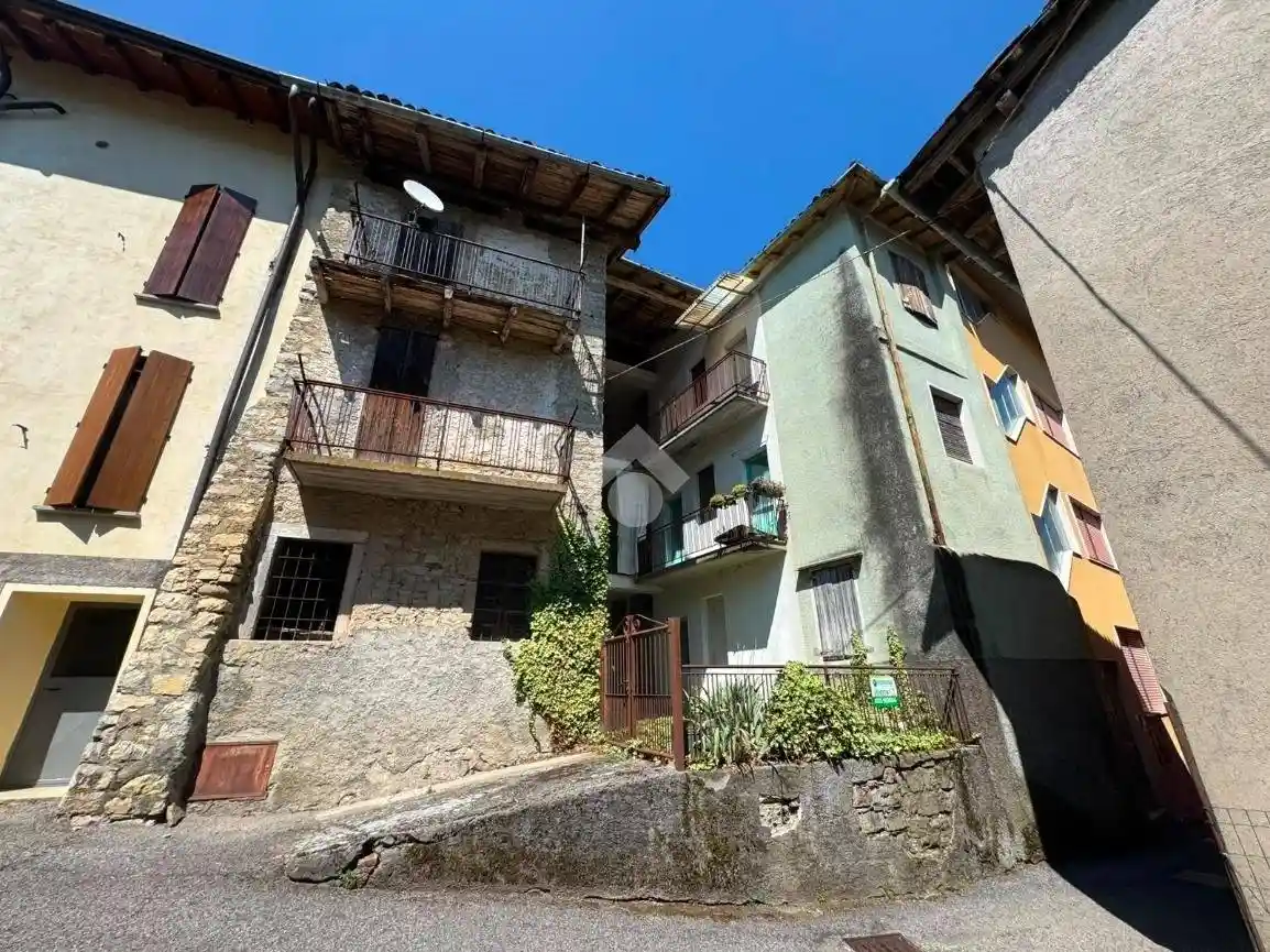 Rustico - Casale in vendita a Gaverina Terme