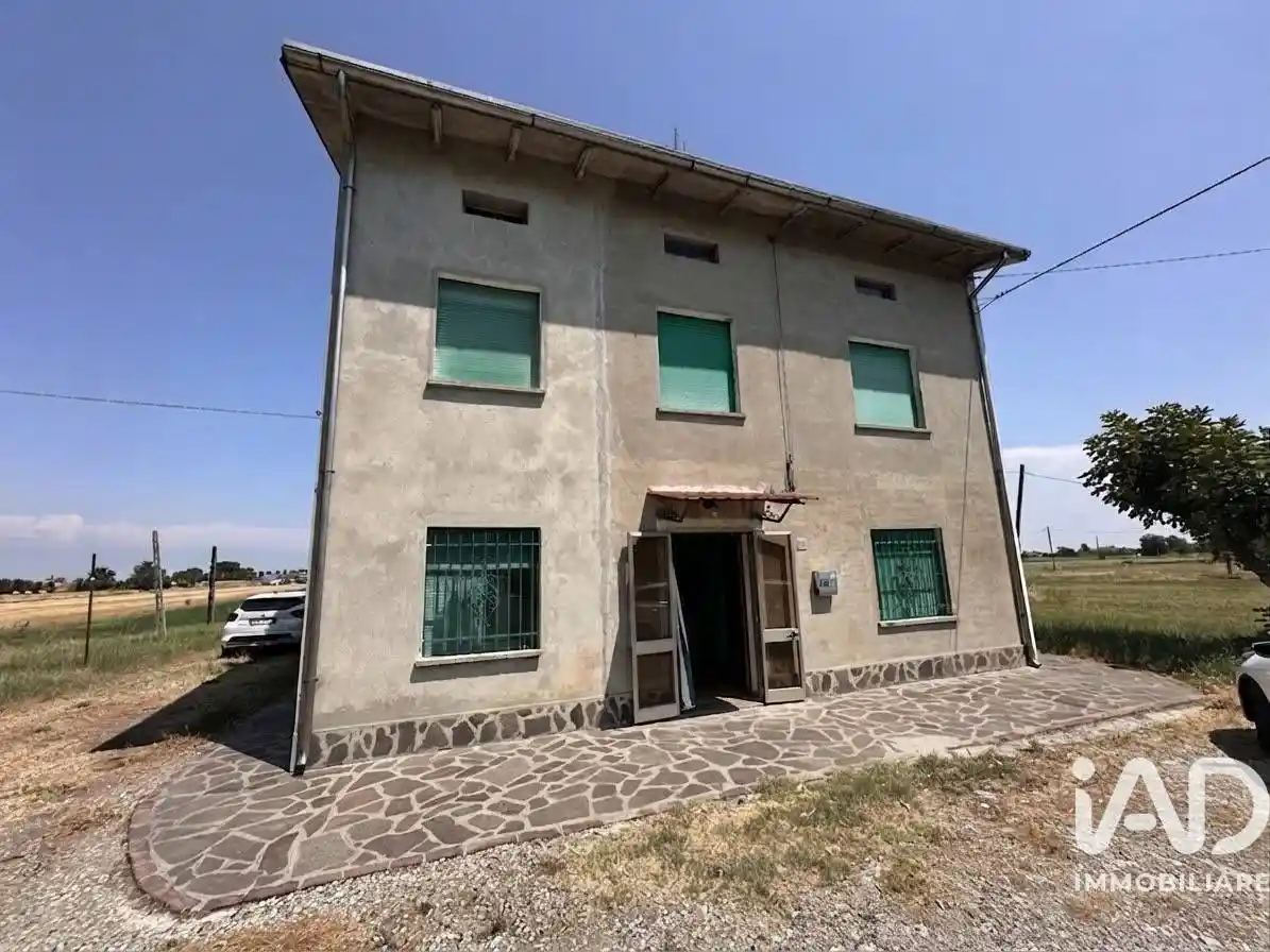 Villa in vendita a Mirandola