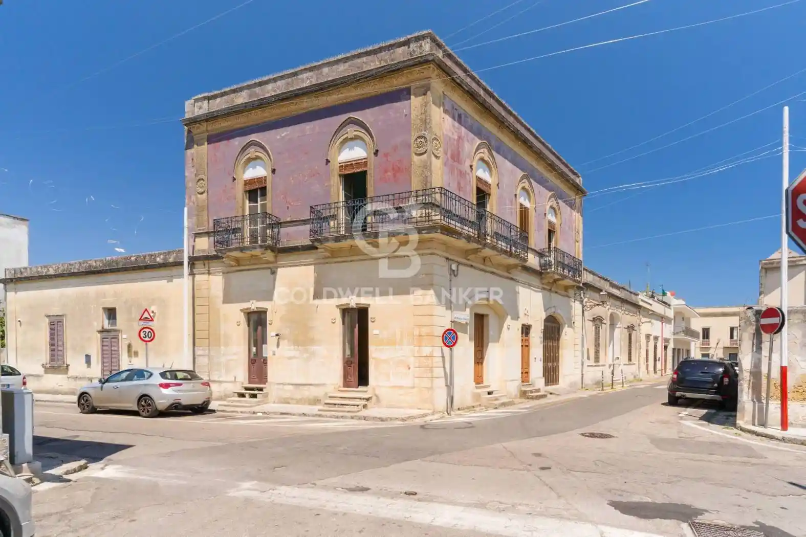 Palazzo - Edificio in vendita a Vernole