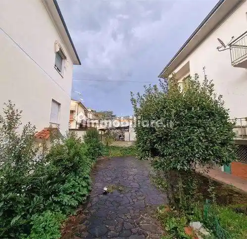 Villa in vendita a Montecatini-Terme
