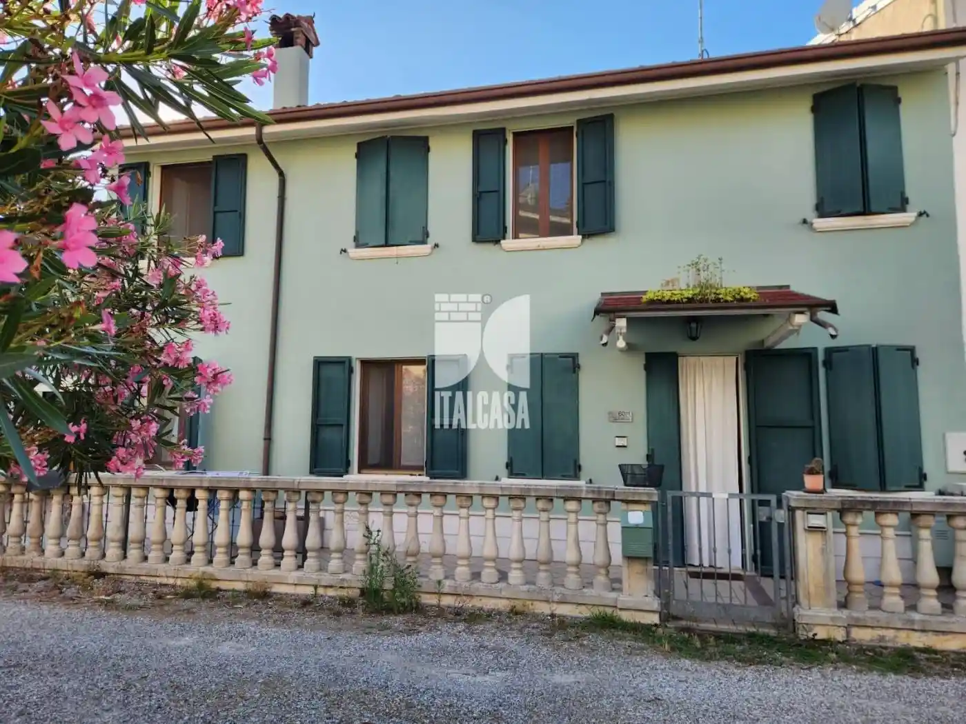 Villa in vendita a Roverbella