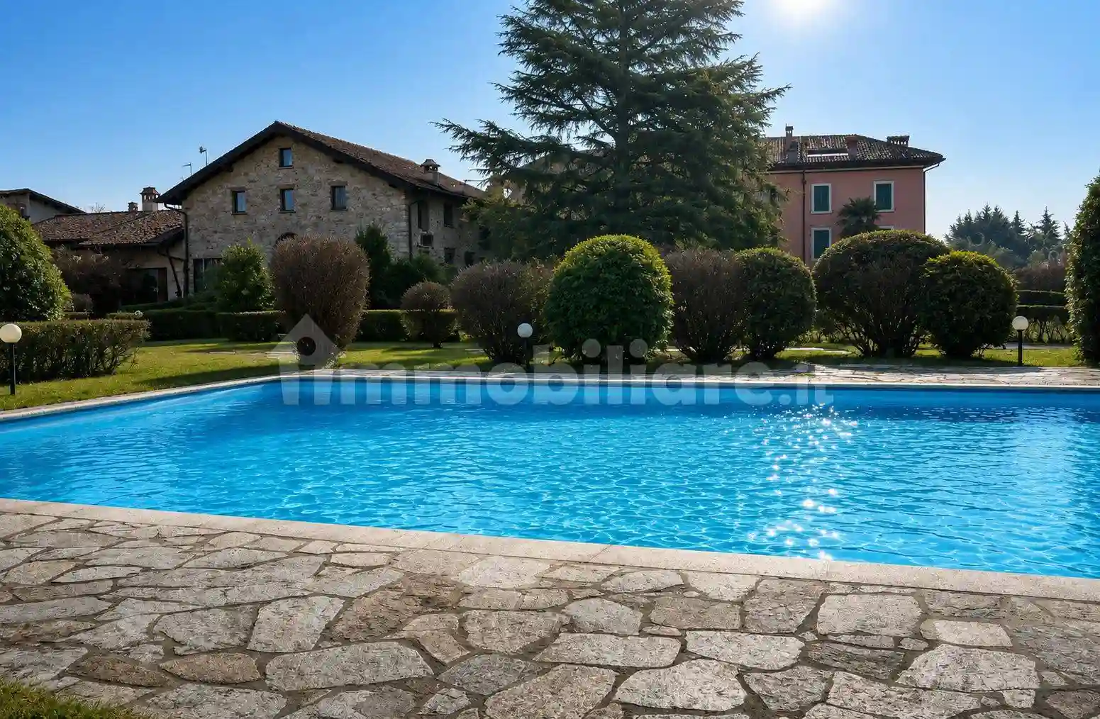 Villa - foto 2