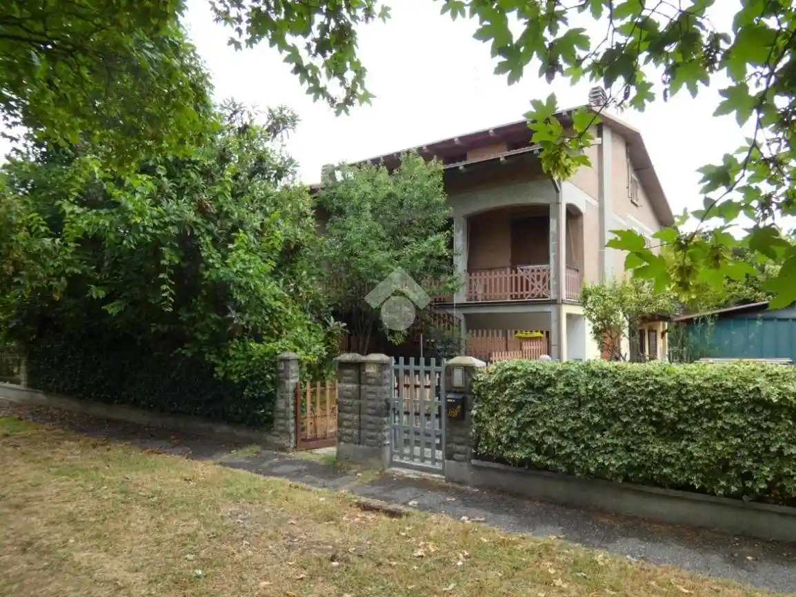 Villa in vendita a Cadelbosco di Sopra