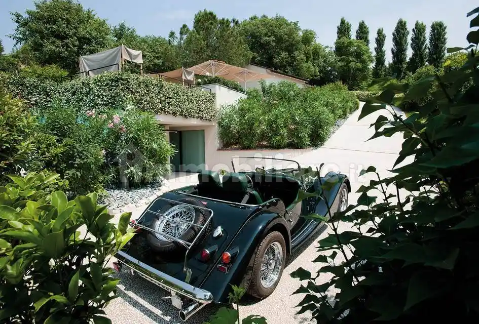 Villa in vendita a Desenzano del Garda