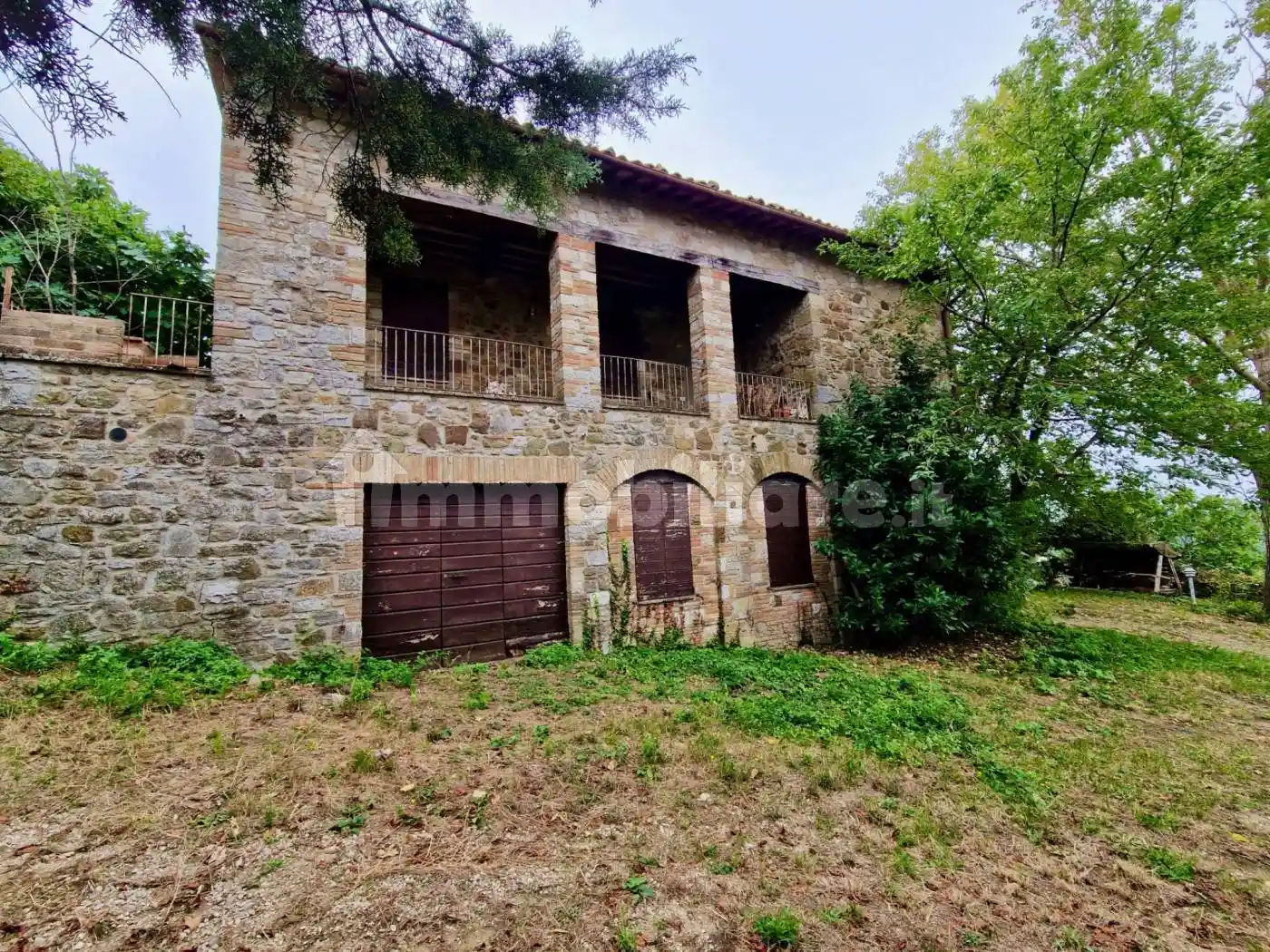 Rustico - Casale in vendita a Todi