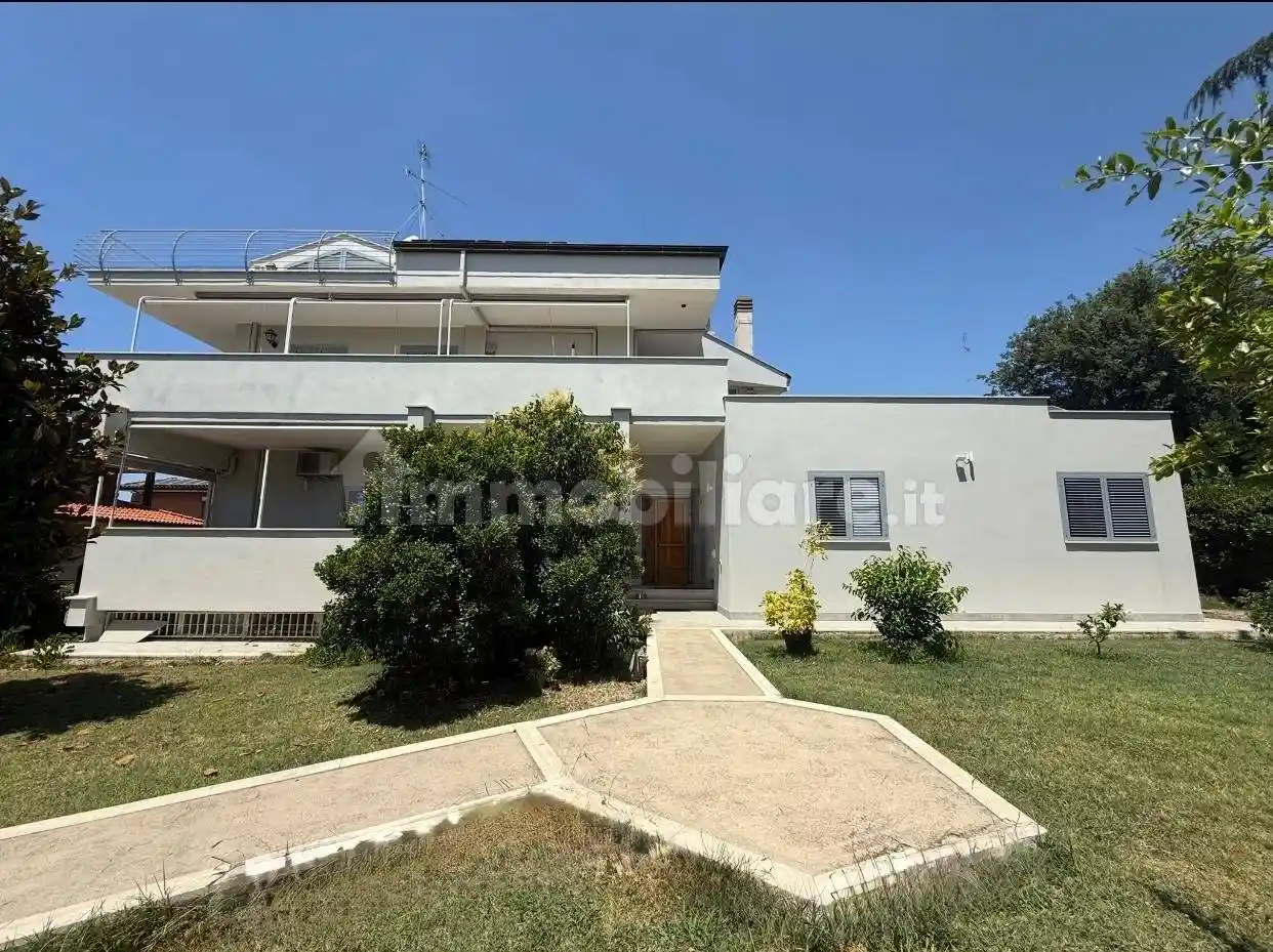 Villa in vendita a Roma