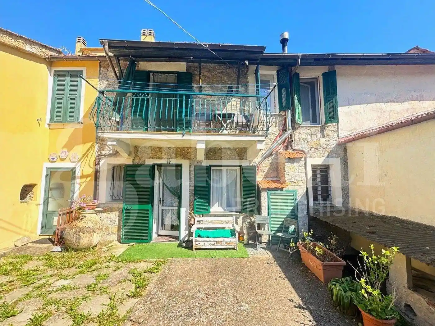 Casa indipendente in vendita a Prelà