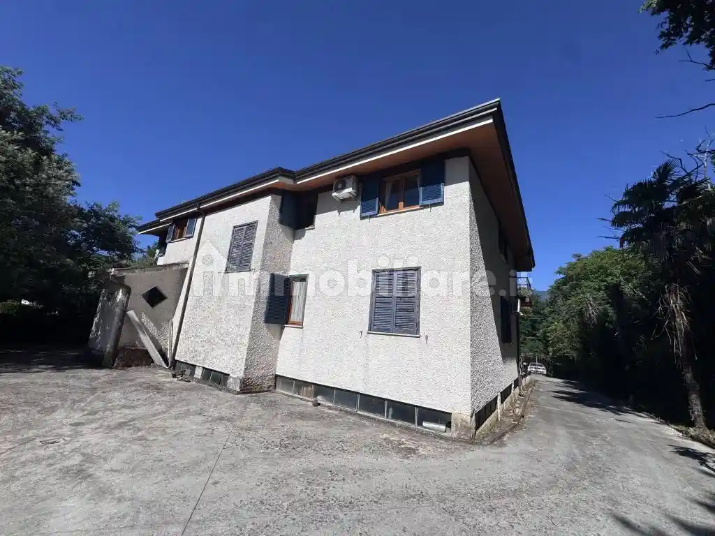 Villa in vendita a Supino