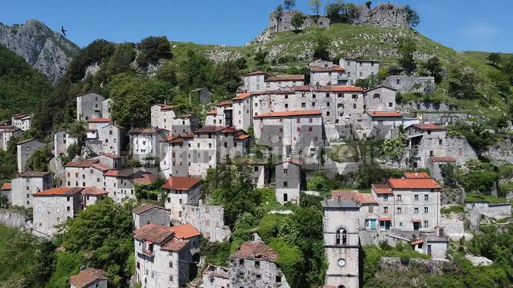 Casa indipendente in vendita a Bagni di Lucca