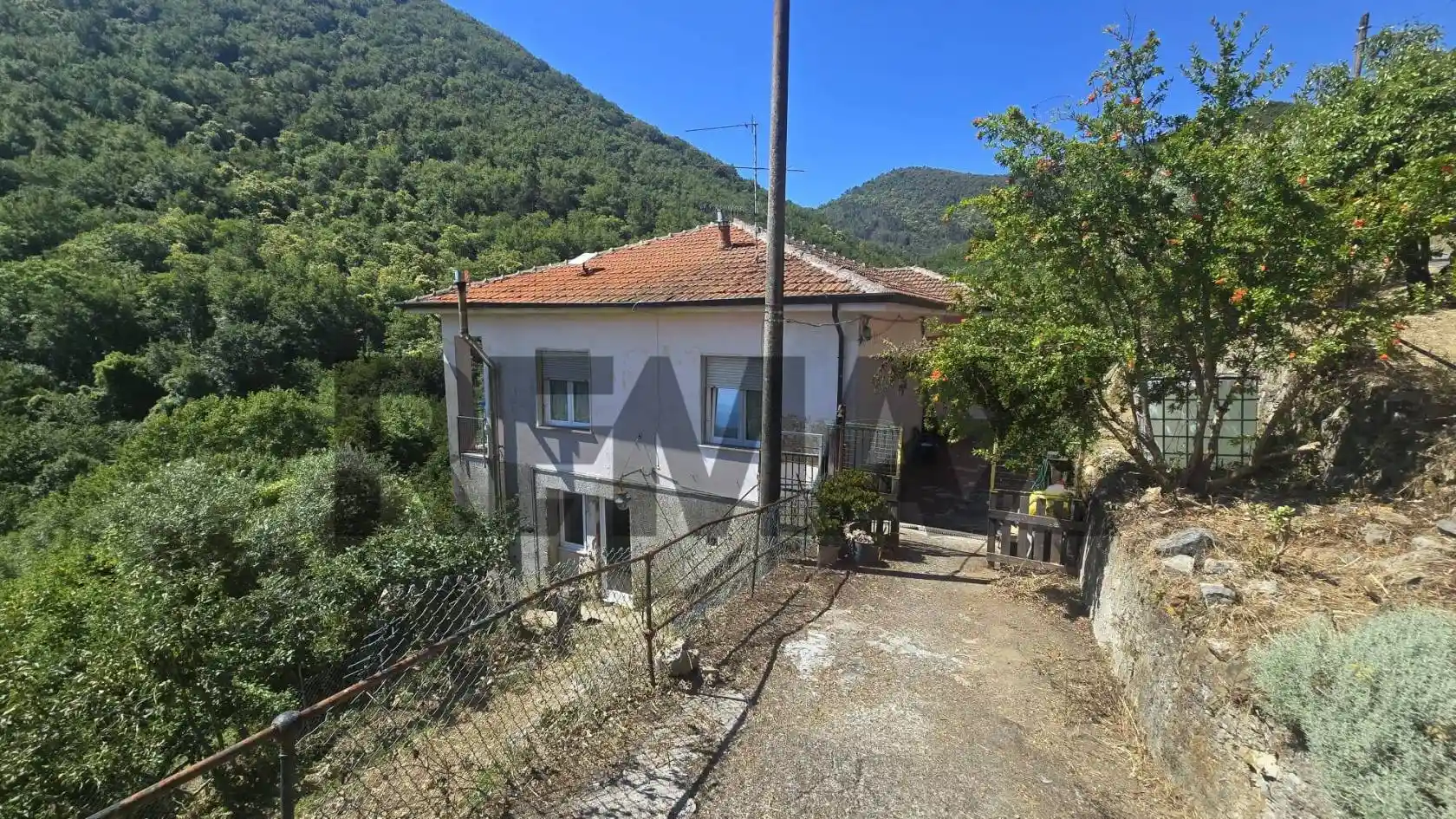Casa indipendente in vendita a Riccò del Golfo di Spezia