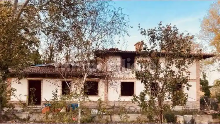 Villa in vendita a Sale