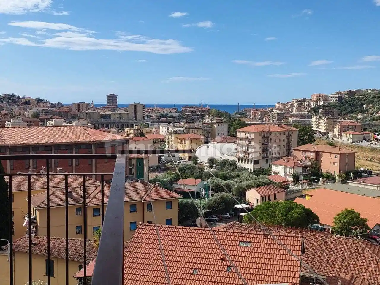 Appartamento in vendita a Imperia