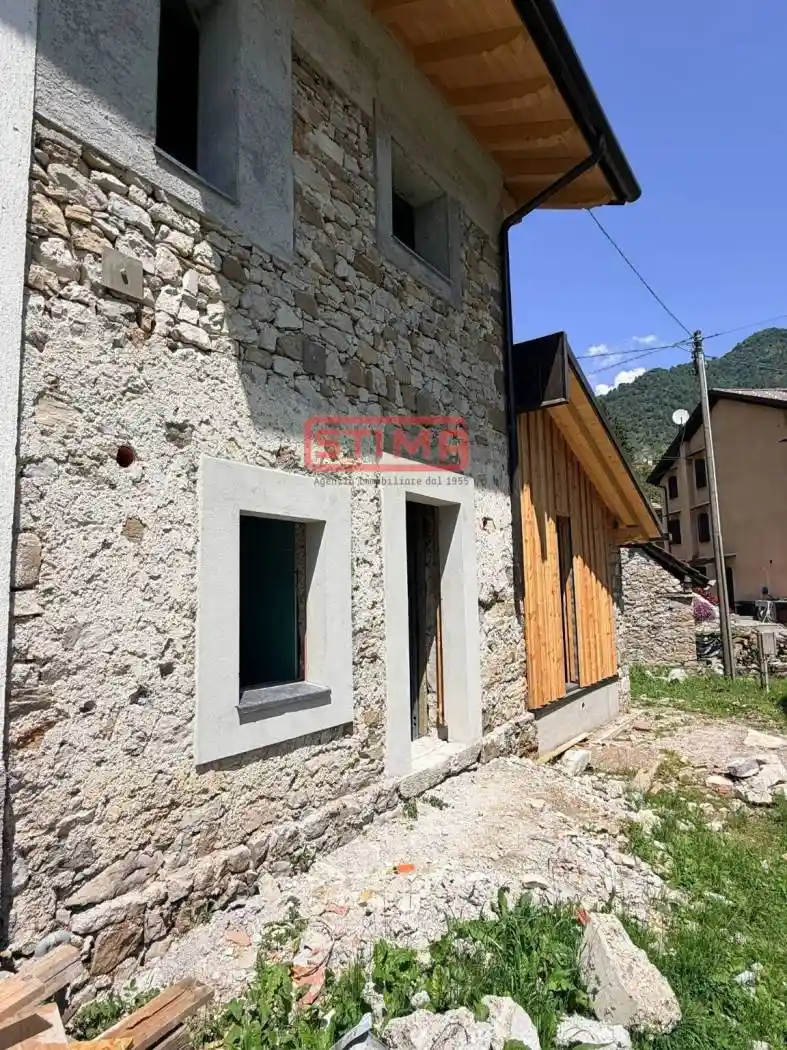 Appartamento in vendita a Barcis