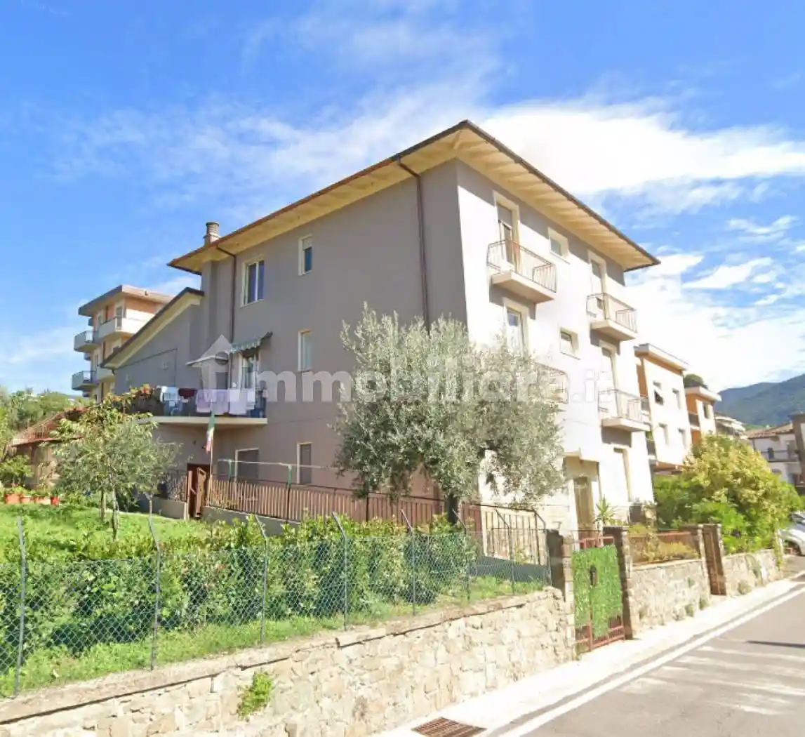 Appartamento in vendita a Reggello