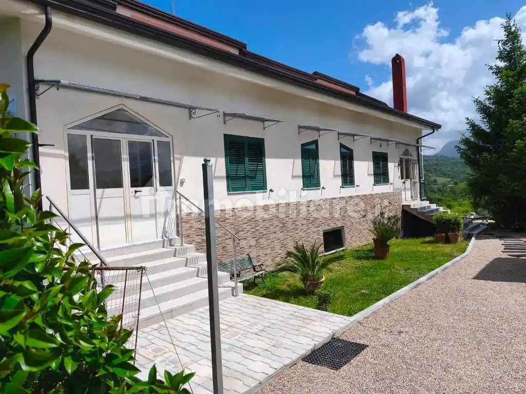 Villa in vendita a Montesarchio
