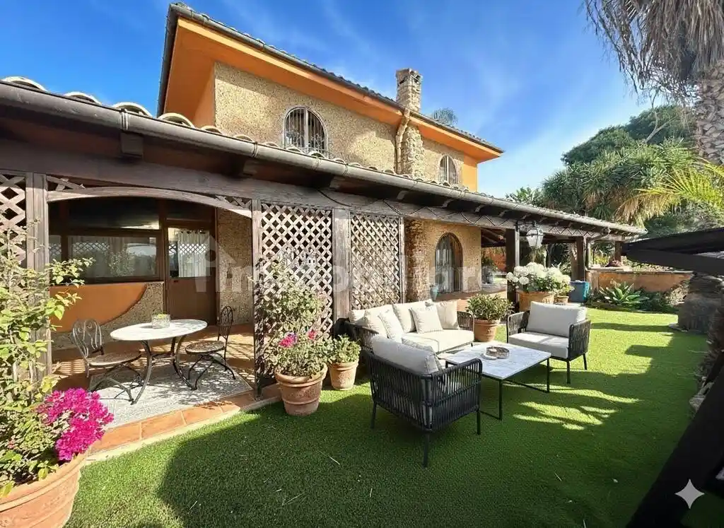 Villa in vendita a Porto Empedocle