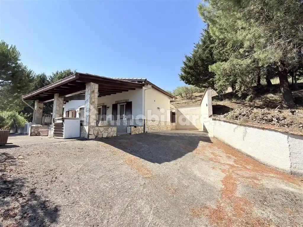 Villa in vendita a Ciminna