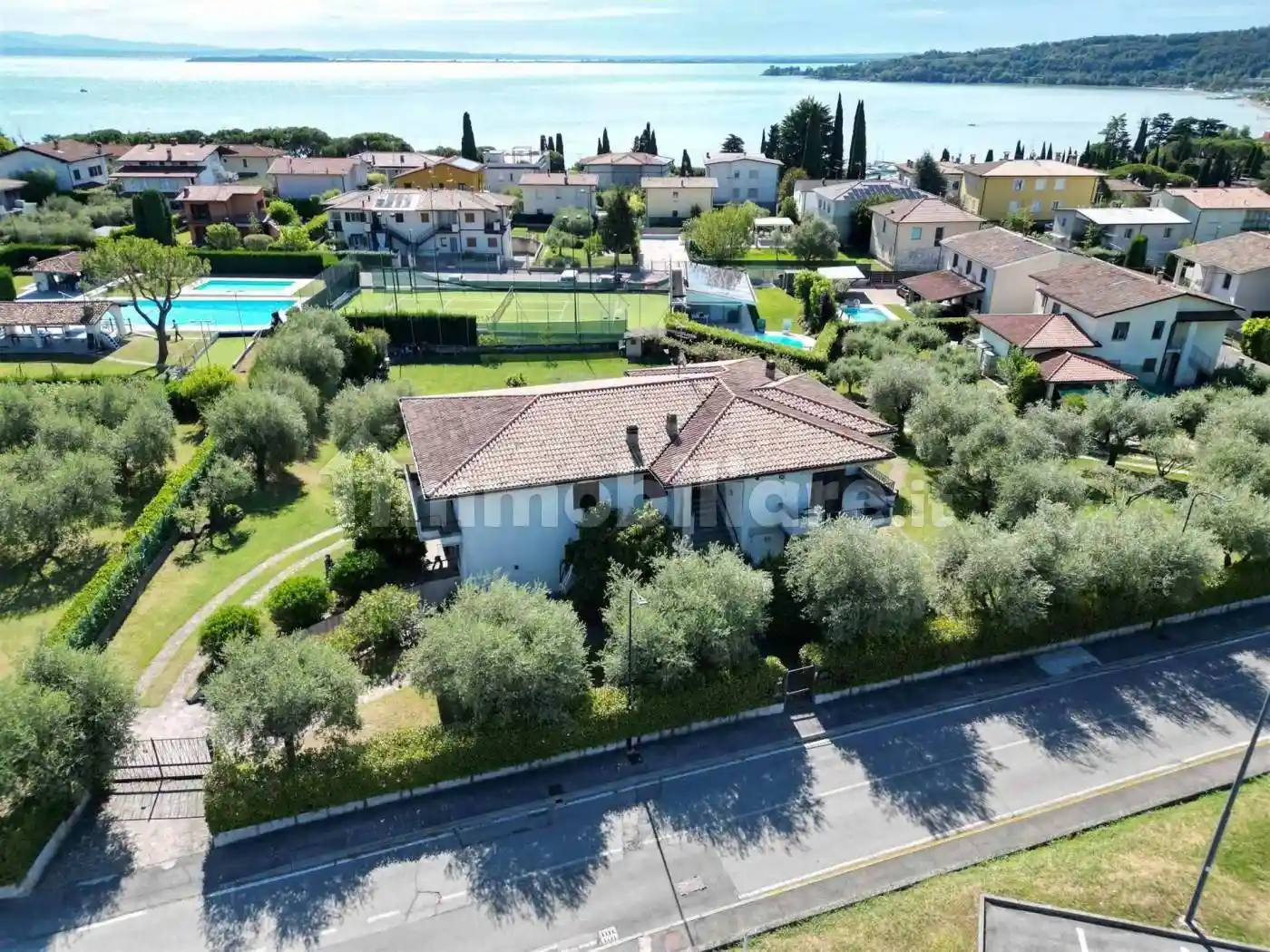 Villa in vendita a Padenghe sul Garda