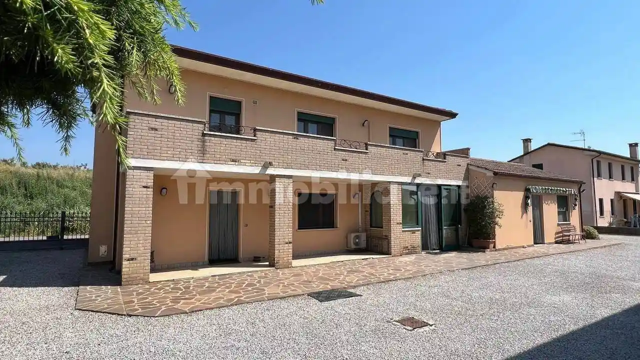 Casa indipendente in vendita a Stanghella