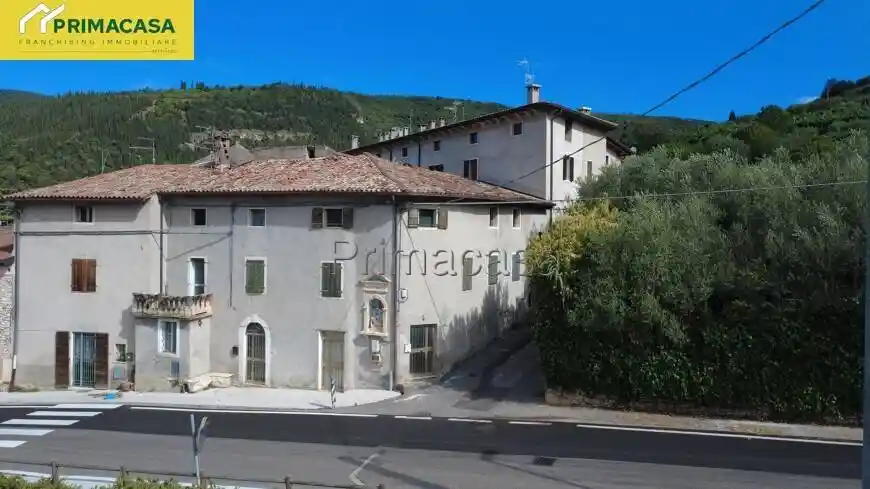 Rustico - Casale in vendita a Fumane