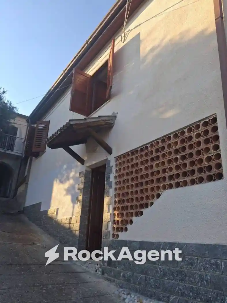 Casa indipendente in vendita a Gioiosa Ionica