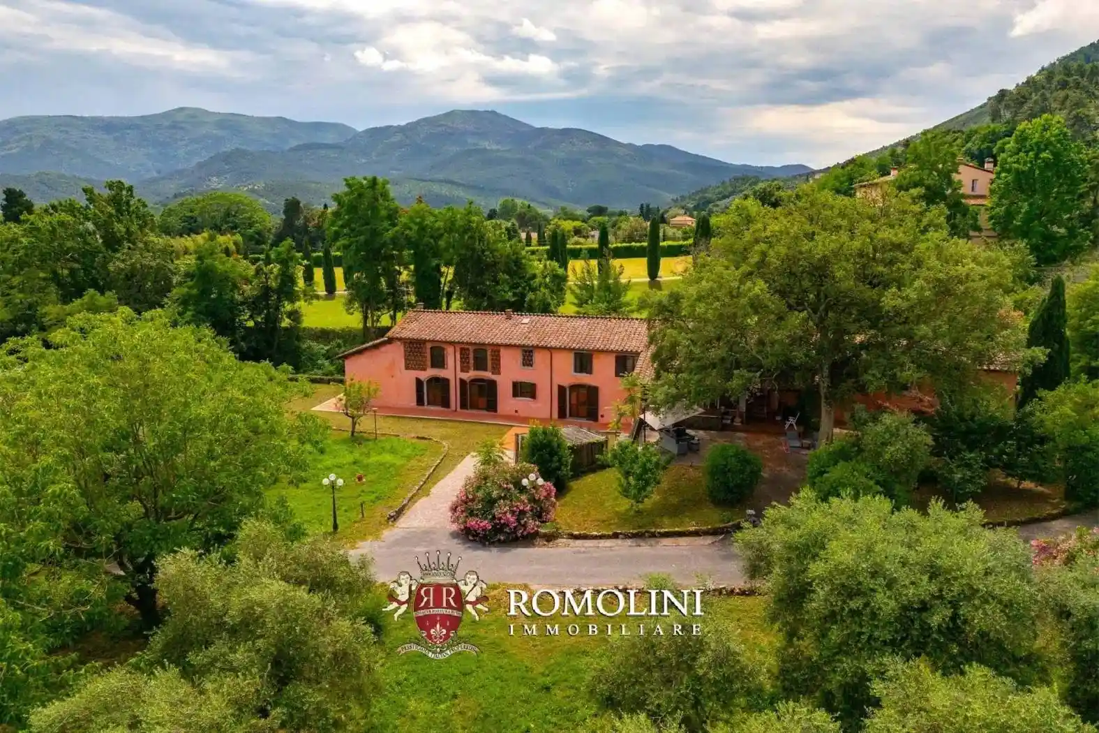 Villa in vendita a Lucca