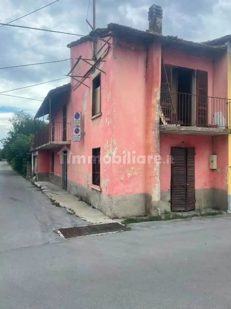 Casa indipendente in vendita a Borgo San Dalmazzo