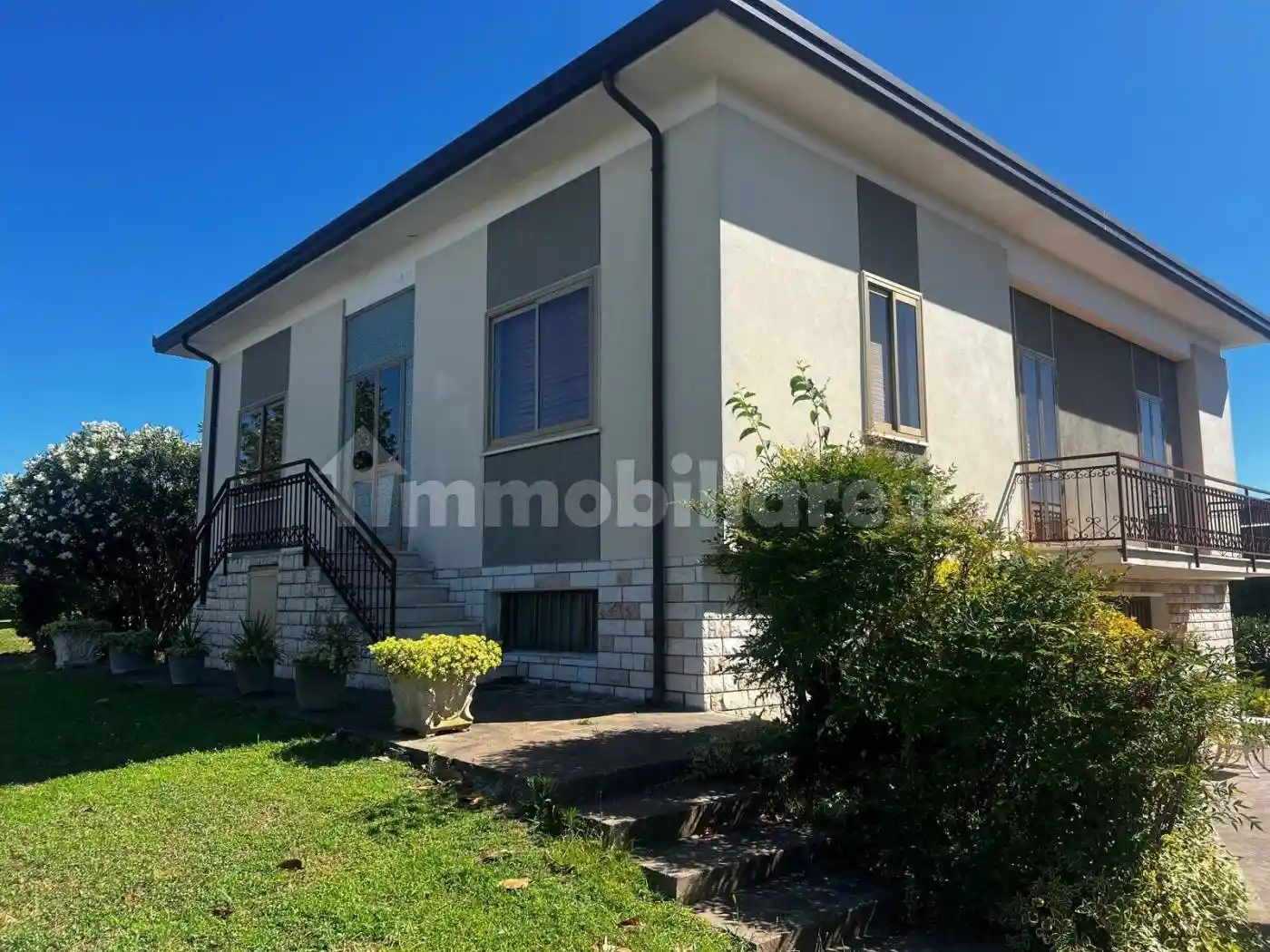 Villa in vendita a Castiglione delle Stiviere