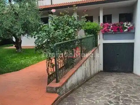 Villa in vendita a Prato