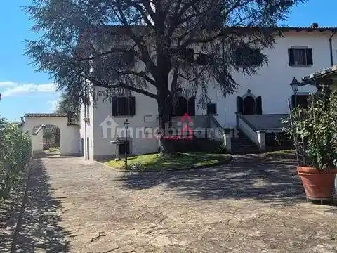 Villa in vendita a Prato