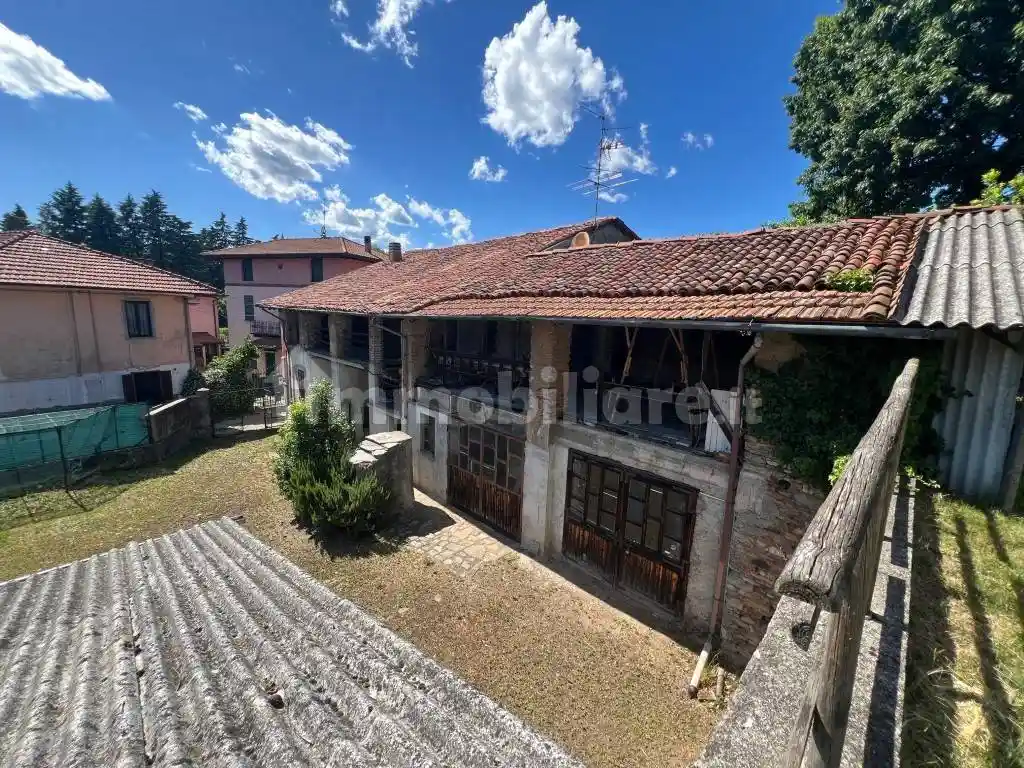 Villa in vendita a Arsago Seprio