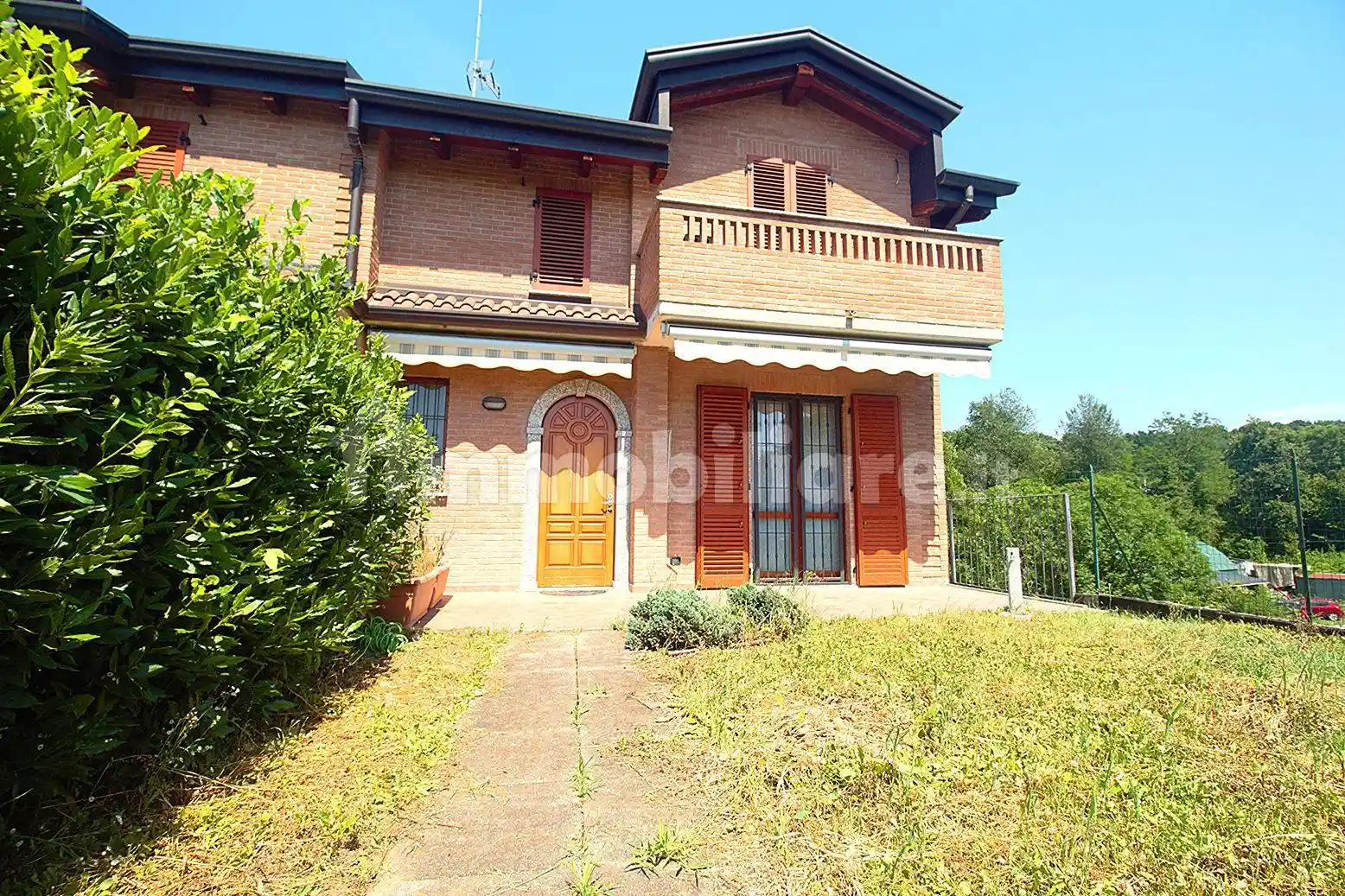 Villa in vendita a Carugo
