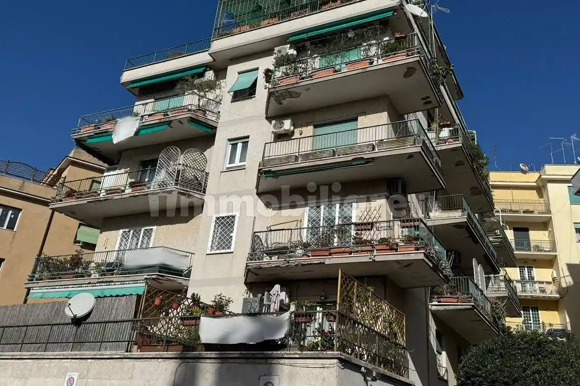 Appartamento in vendita a Roma