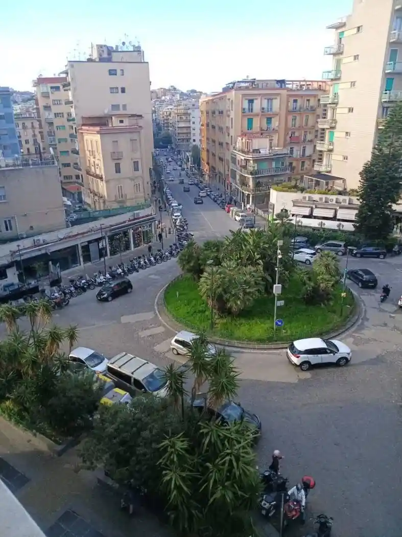 Appartamento in vendita a Napoli