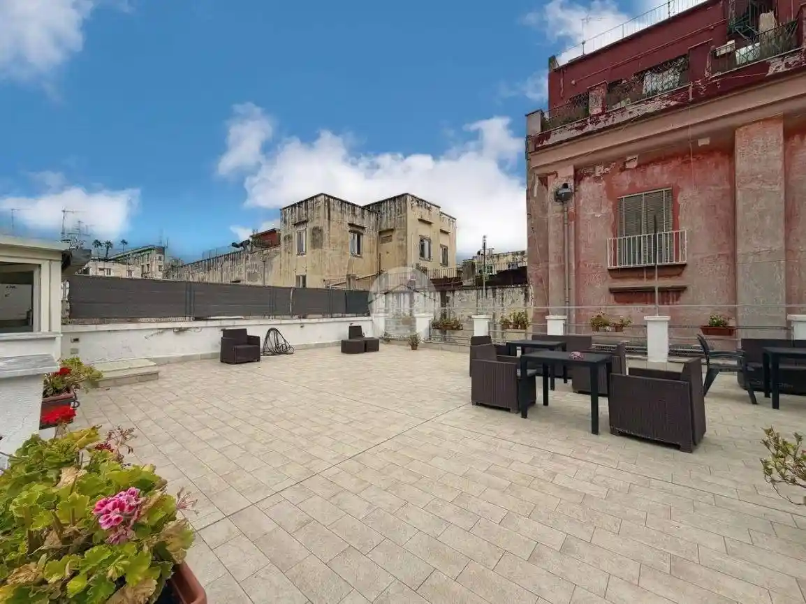 Appartamento in vendita a Napoli