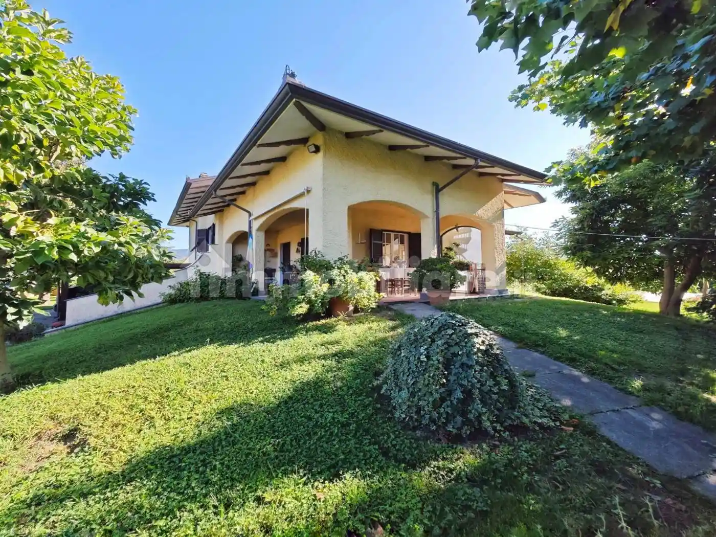 Villa in vendita a Ameglia